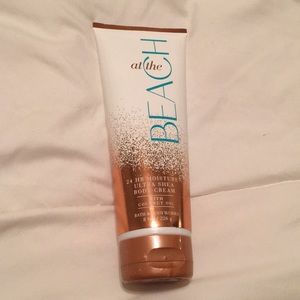 Bath and Bodyworks 🌊☀️🥥 AT THE BEACH